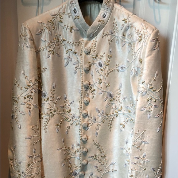 Men’s Indian wedding achkan - Picture 3 of 5